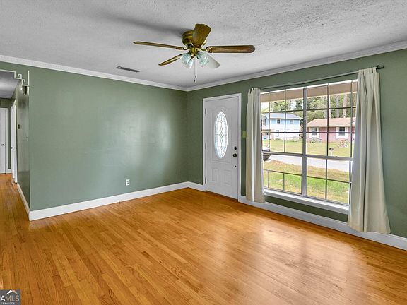 4th image of 8941 Ashwood Dr