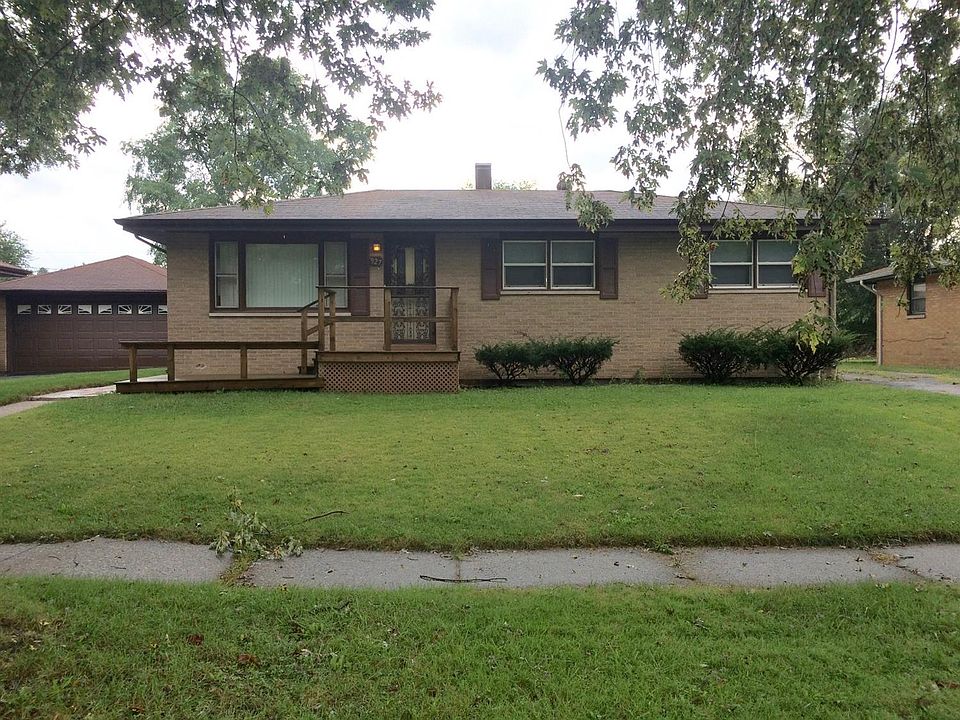 1st image of 927 E 52nd Ave