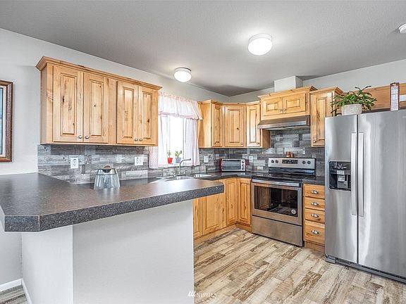 5th image of 6707 James St