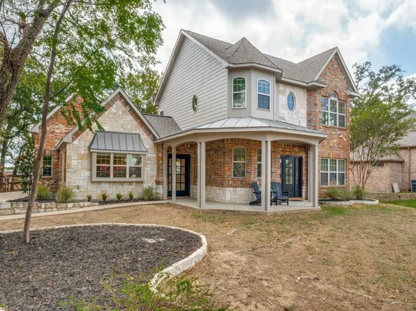112 Woodland Dr, Aubrey, TX 76227