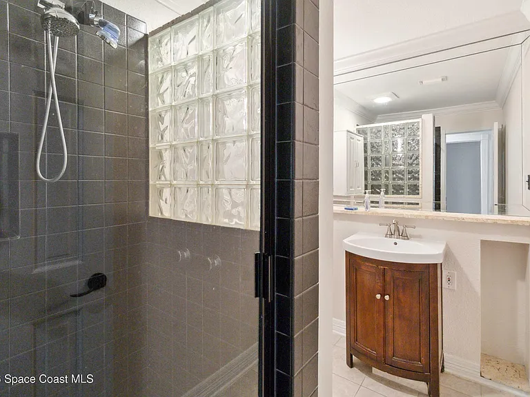 1201 S Shannon Ave — Photo 15