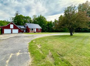 179 Auburn Rd, Peru, ME 04290