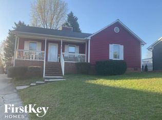 4 Belles Ct, Greensboro, NC 27401