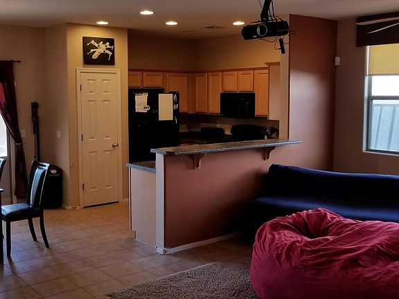 4th image of 1726 W Half Moon Cir