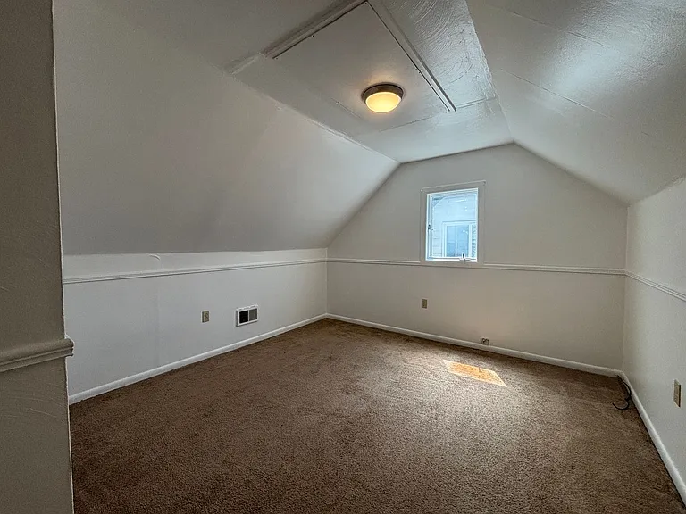 717 Jefferson Rd — Photo 17
