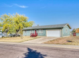 521 Sweetwater Cir, Wright, WY 82732