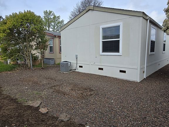 55+ Community (must be 55 to apply)
Back Exterior