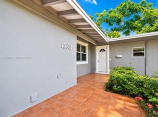 15831 Palmetto Club Dr, Miami, FL 33157