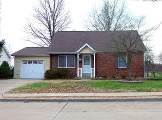 821 Chloe St, Perryville, MO 63775