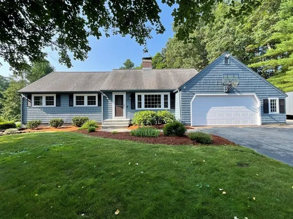 16 Pierce Ave, Westford, MA 01886