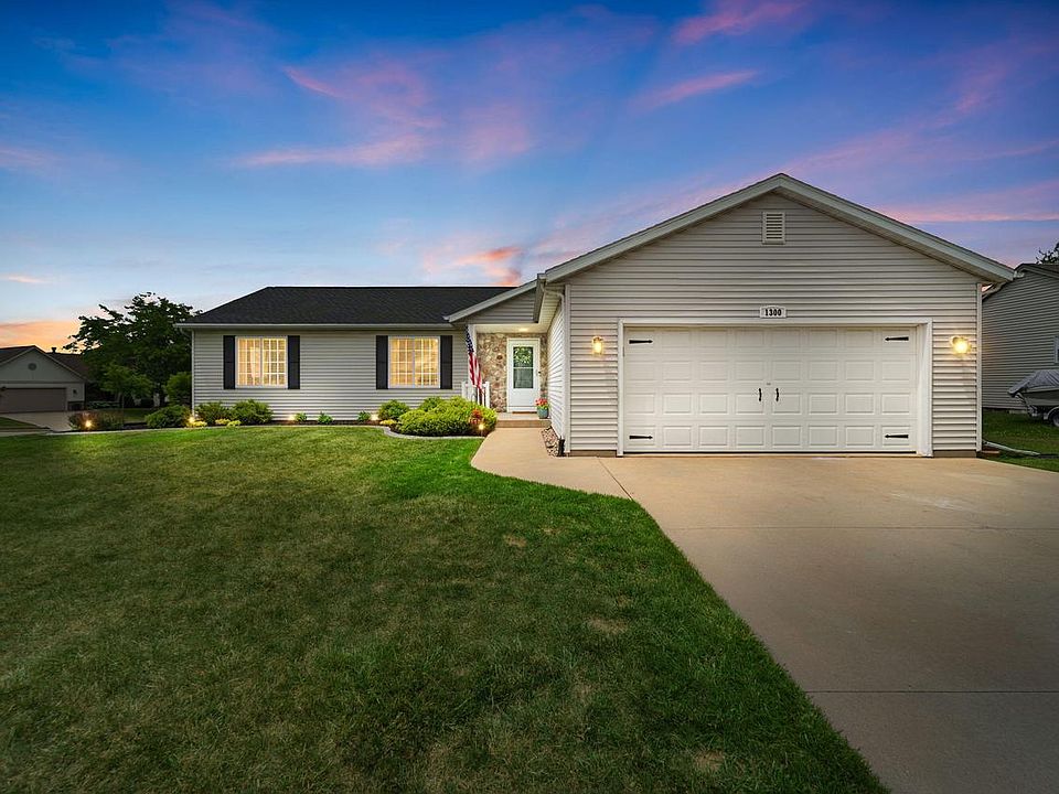 1st image of 1300 Conifer AVENUE