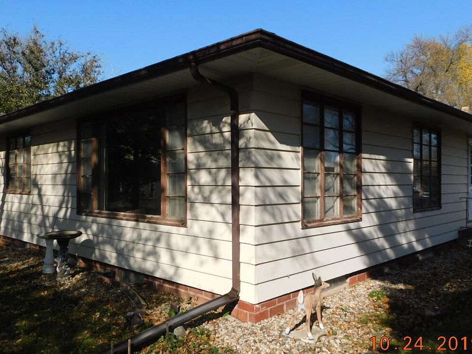 2nd image of 207 N Poplar St