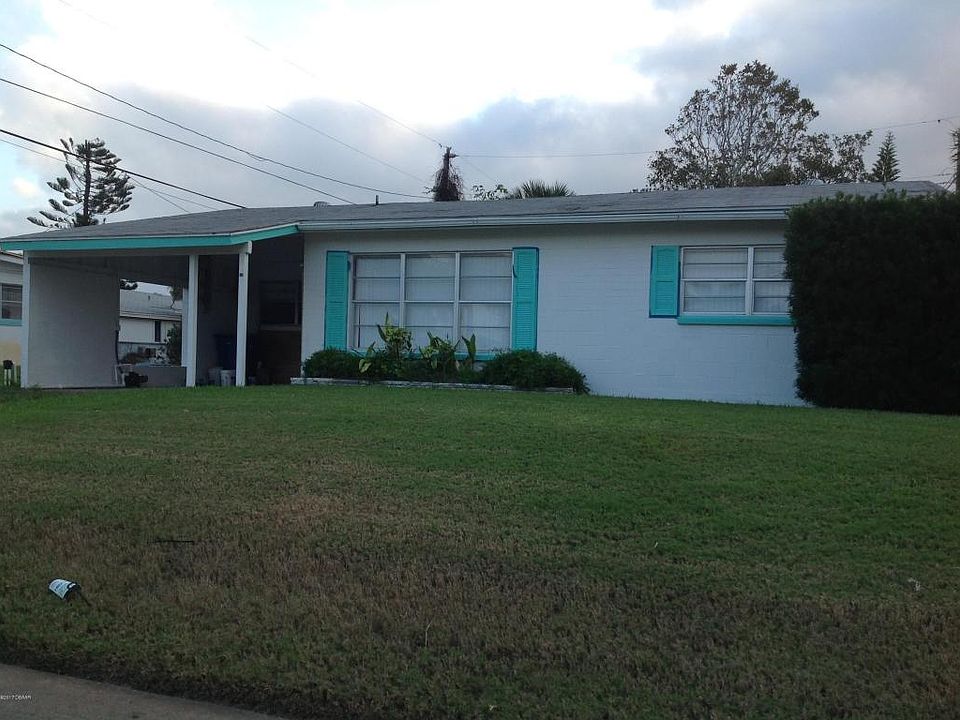 1st image of 15 La Palma St