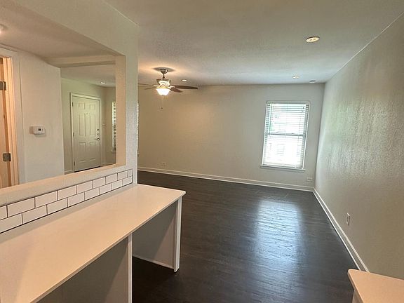 5th image of 5411 Amherst Cir APT 205