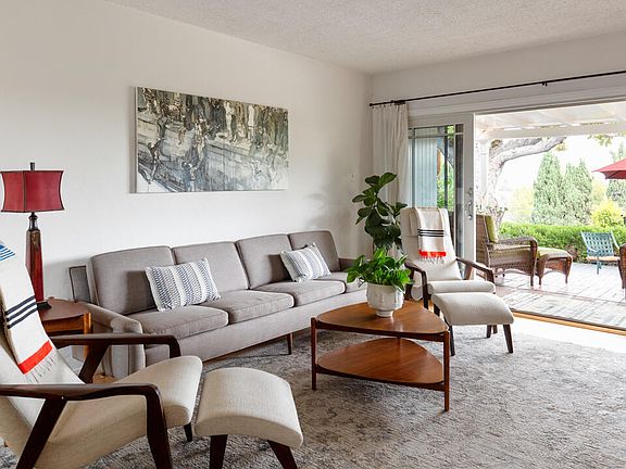 4th image of 1080 Pagoda Pl