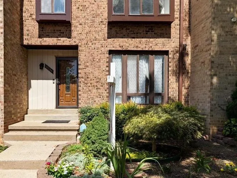 10254 Cherry Walk Ct — Photo 2