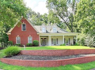 255 Ellawood Ln, Collierville, TN 38017