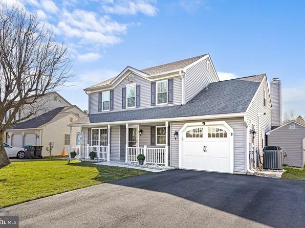 215 Palermo Dr, Bear, DE 19701