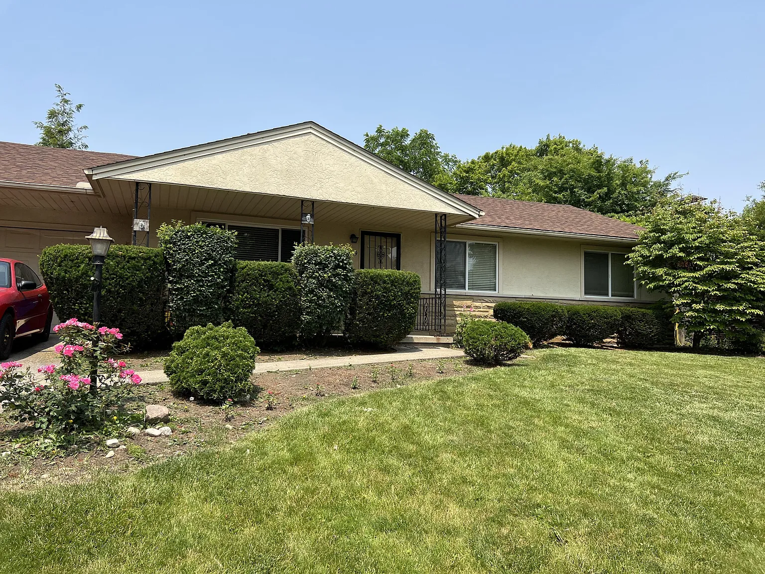 1119 Racine Ave photo 1