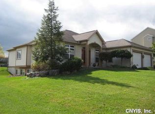 6427 Tulipwood Ln, Jamesville, NY 13078