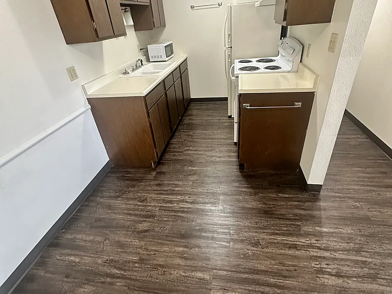 1120 Hancock Dr #5 — Photo 2