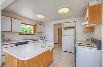 3rd image of 5502 Frances Ave NE #A