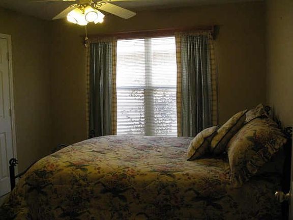 5th image of 9128 Bedford Ln