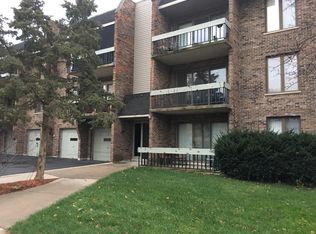 4321 Lindenwood Dr, Matteson, IL 60443