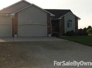 606 N High St, Argonia, KS 67004