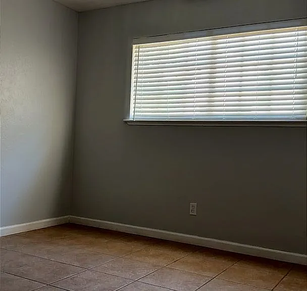 2632 Story Ave — Photo 11