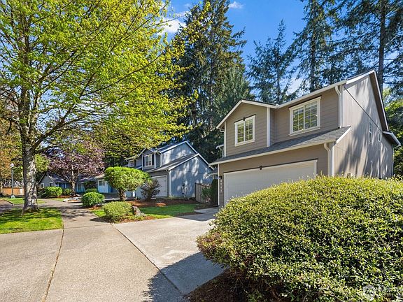 5th image of 3715 30th Avenue SE
