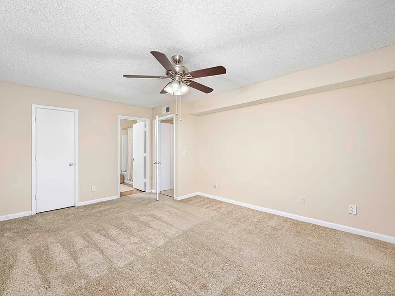 MAA Mandarin Lakes — Photo 19