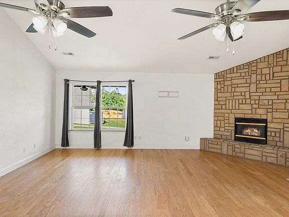 4th image of 2117 James McMillian Dr