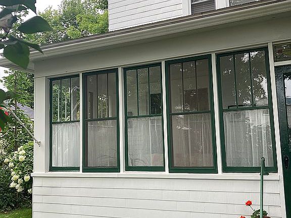 4th image of 213 E Peck St