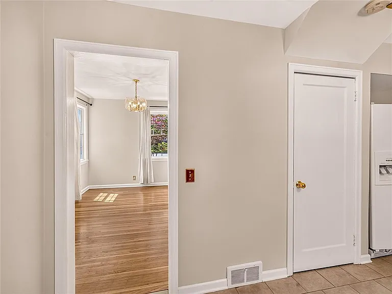 82 Clovercrest Dr — Photo 18
