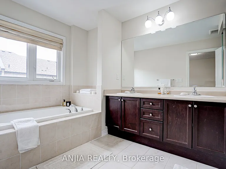 25 Collier Cres — Photo 25