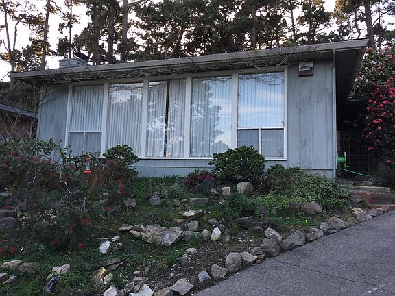 front elevation - end of cul-de-sac.