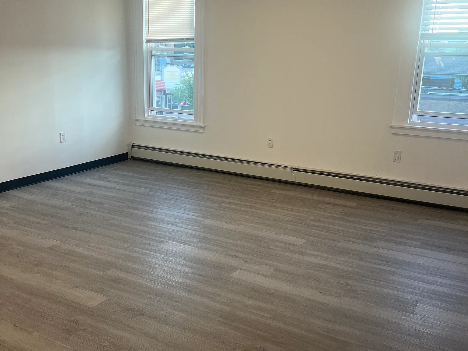3 bed, $1,900 — Photo 3
