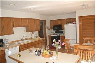 4th image of 1005 Saint Johns Dr