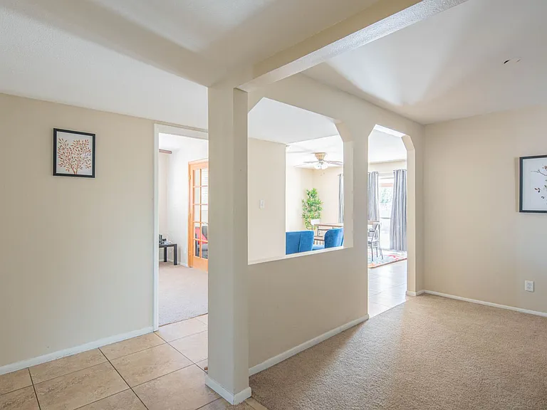1047 E Alameda Dr — Photo 11