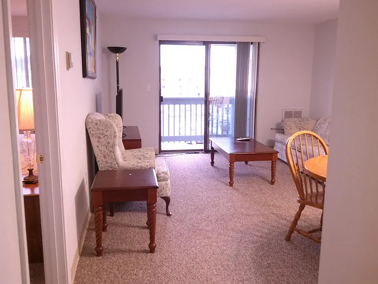 335 Lilac Ln #5 — Photo 11