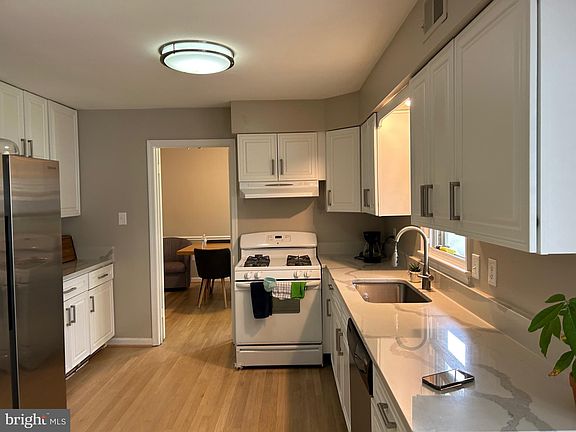 4th image of 4814 Ertter Dr
