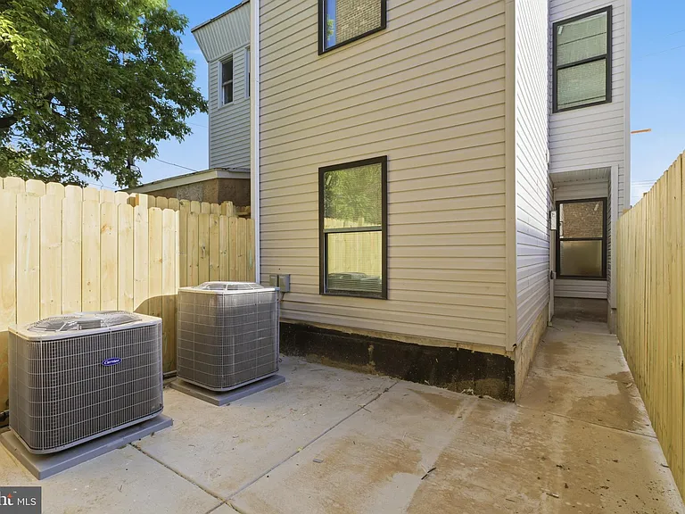 630 W Cumberland St #1 — Photo 14