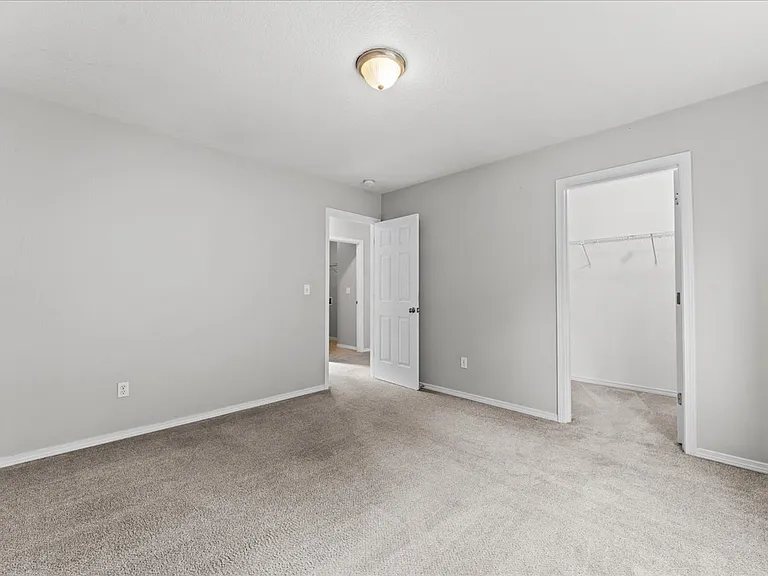 315 S 34th Pl — Photo 31