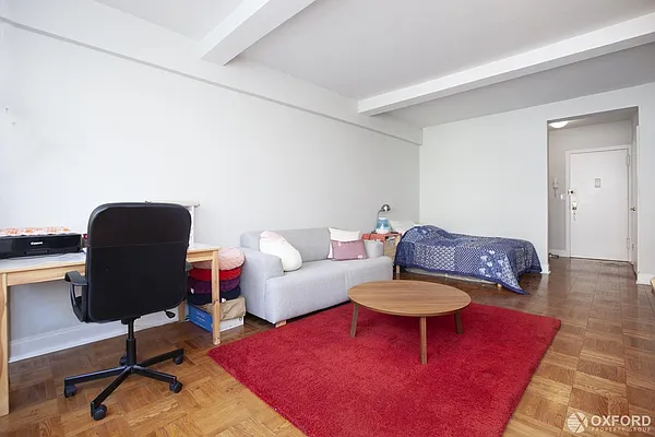 Rented by Oxford Property Group | media 10