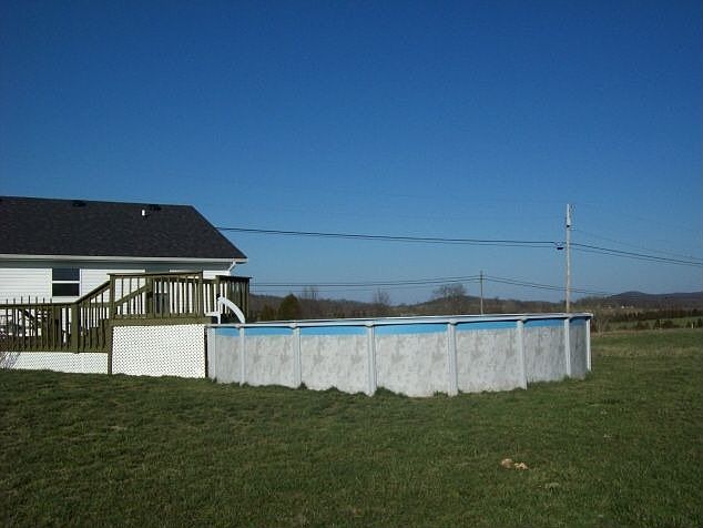 2nd image of 3239 Pine Hill Rd