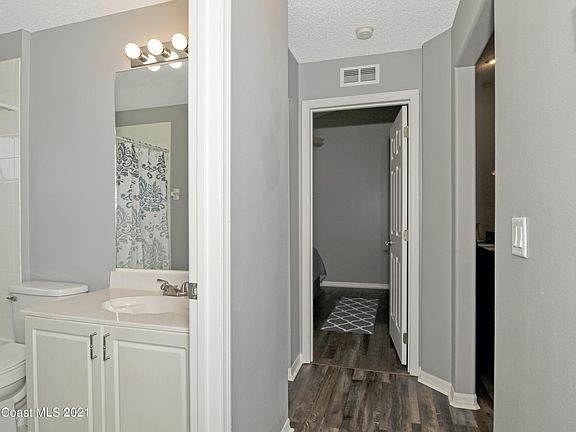 5th image of 1303 Cypress Bend Cir