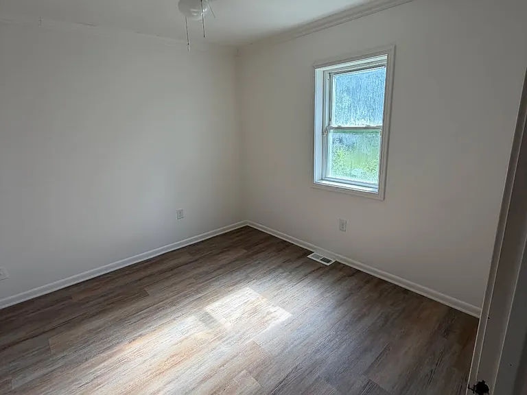 5115 Mathews Ave — Photo 10