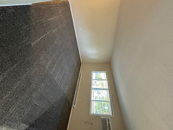 5th image of 1860 Meadowvale Rd NW APT 3