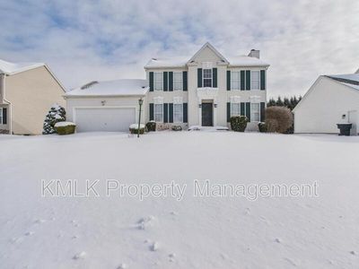 411 Treeview Dr